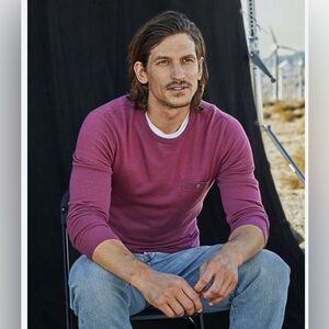 NWT $300 US Todd Snyder 100% Cashmere Pocket tee in Burgundy Wine size Medium!